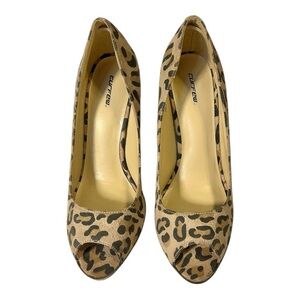 Curfew Leopard Print Peep Toe Heels. Size 8